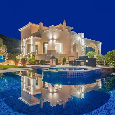 Romanza Luxury Villa Kalamákion Exterior foto