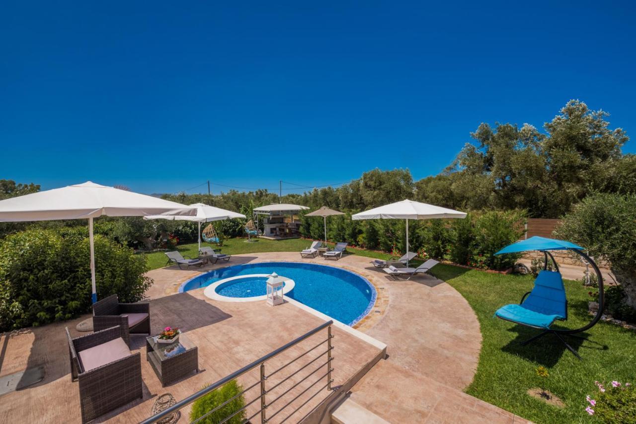 Romanza Luxury Villa Kalamákion Exterior foto